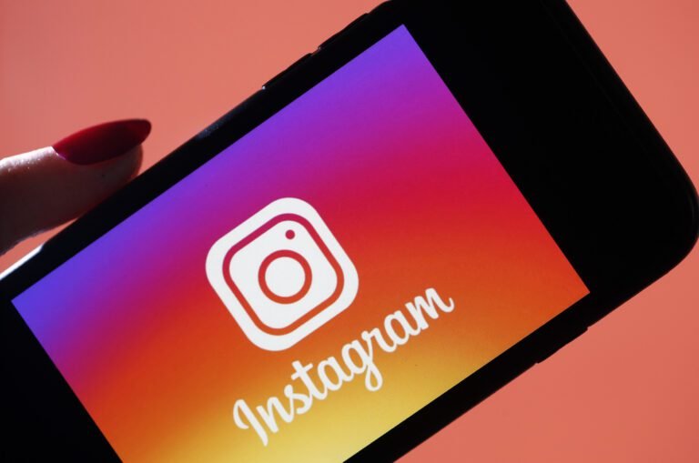 Market Yourself As A Freelancer on Instagram - feature image